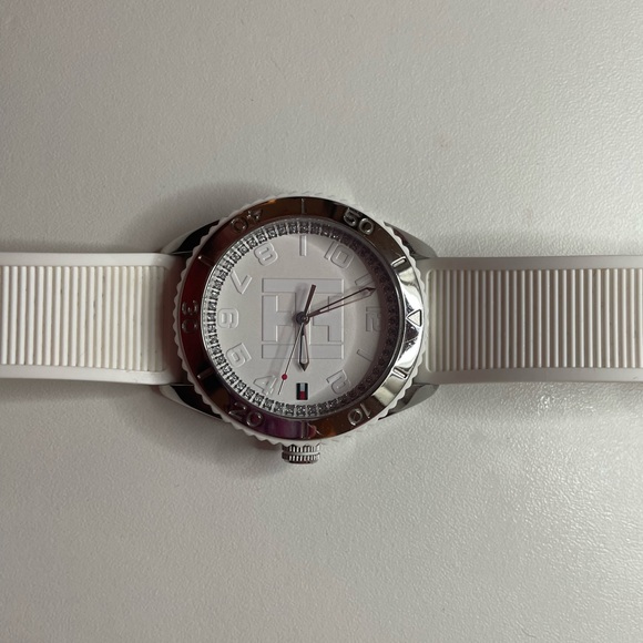 Tommy Hilfigur white silicone band watch.